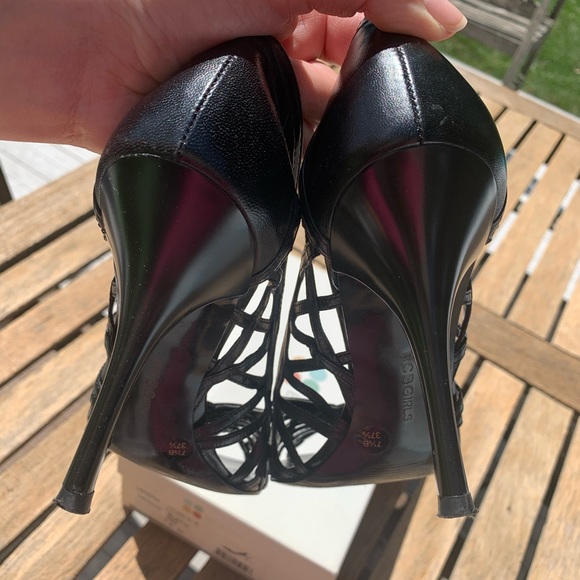 🖤BCBG Girls Black Heels Size 7.5 - Picture 3 of 8